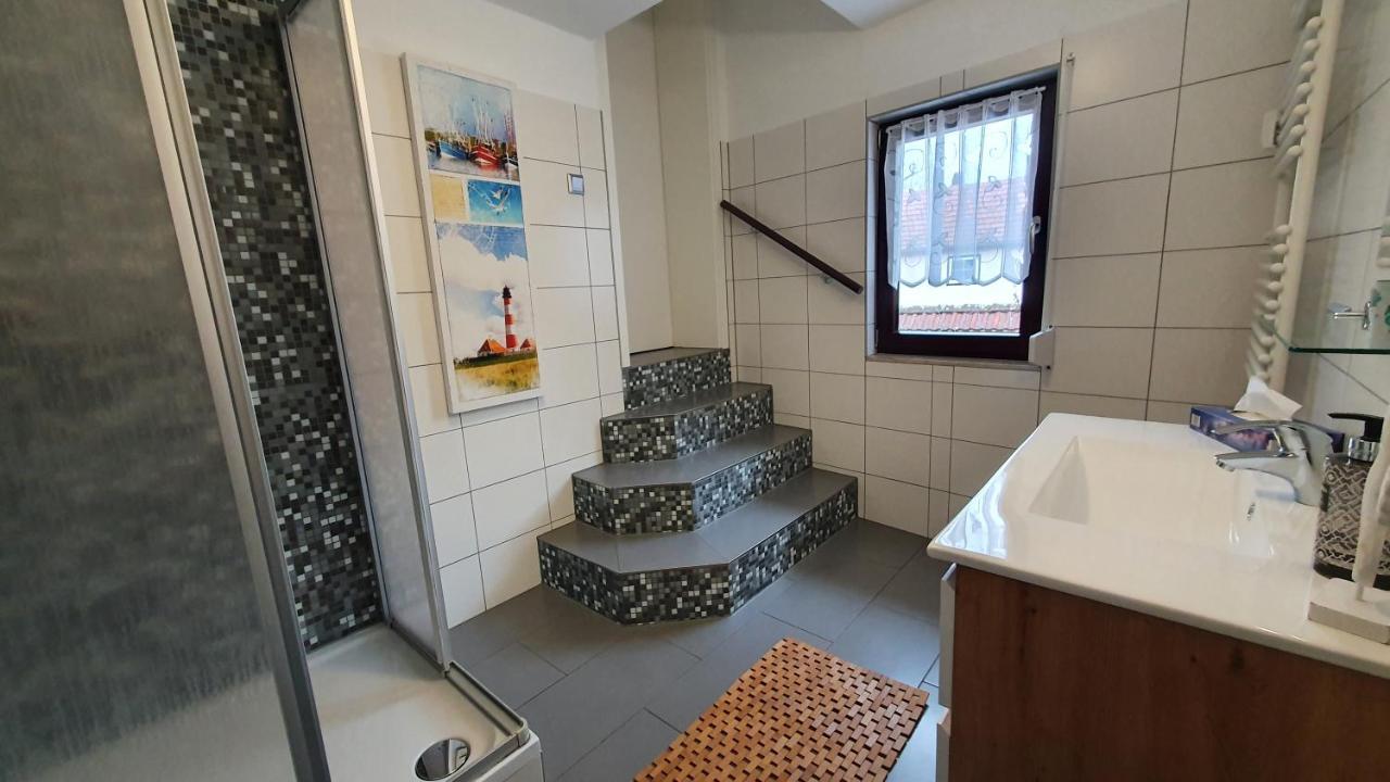 Gaestezimmer & Ferienwohnungen Thon Herbsleben Zewnętrze zdjęcie