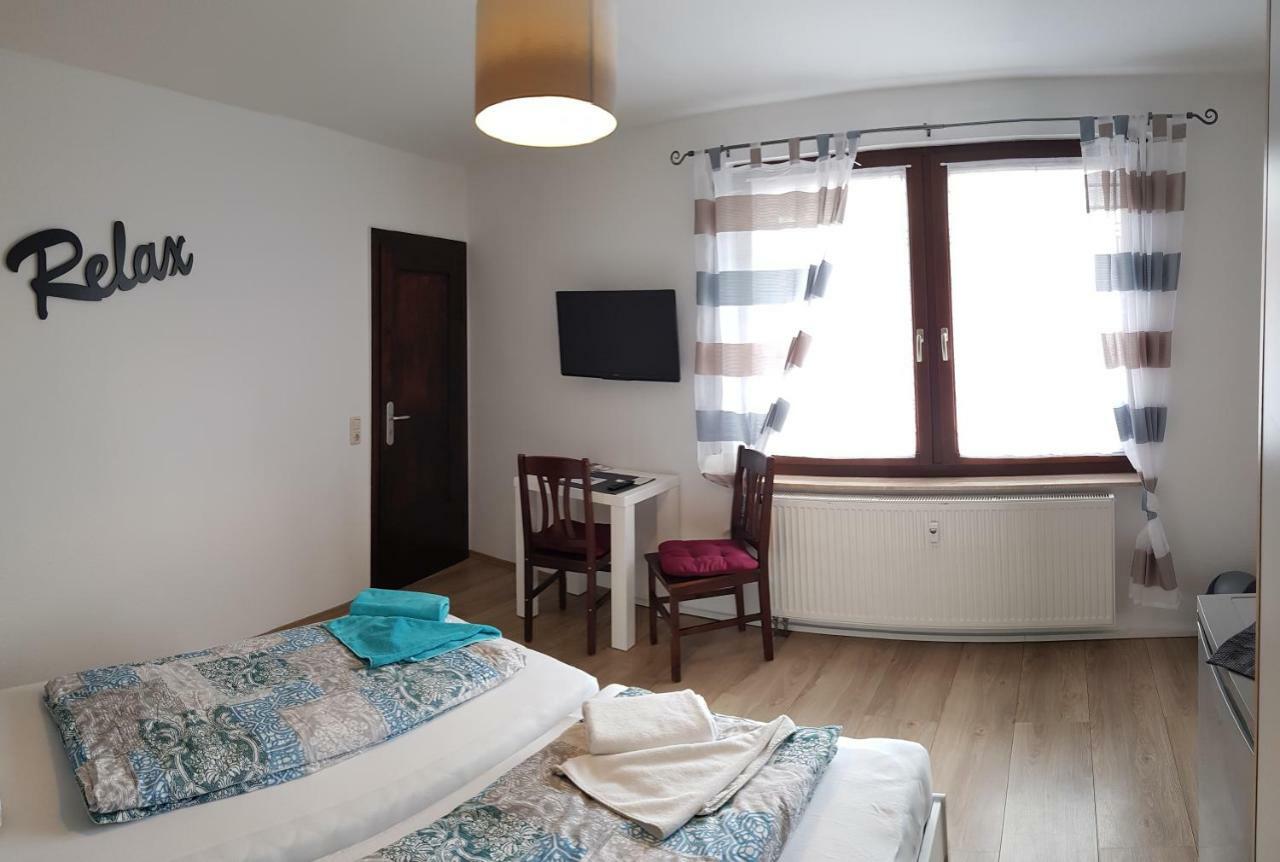 Gaestezimmer & Ferienwohnungen Thon Herbsleben Zewnętrze zdjęcie